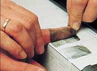 Как берут отражения пальцев: описание процедуры