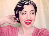 Как красиво завязать косынку на голове?