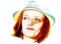 Как научится целоваться девушке?