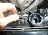 Как снять радиатор охлаждения?